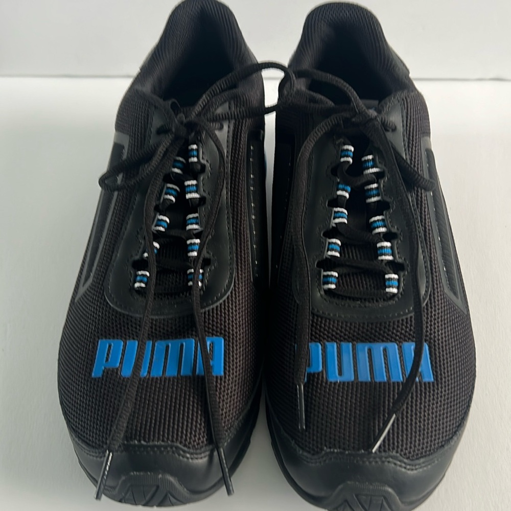 Men’s Puma sneakers, size 11.